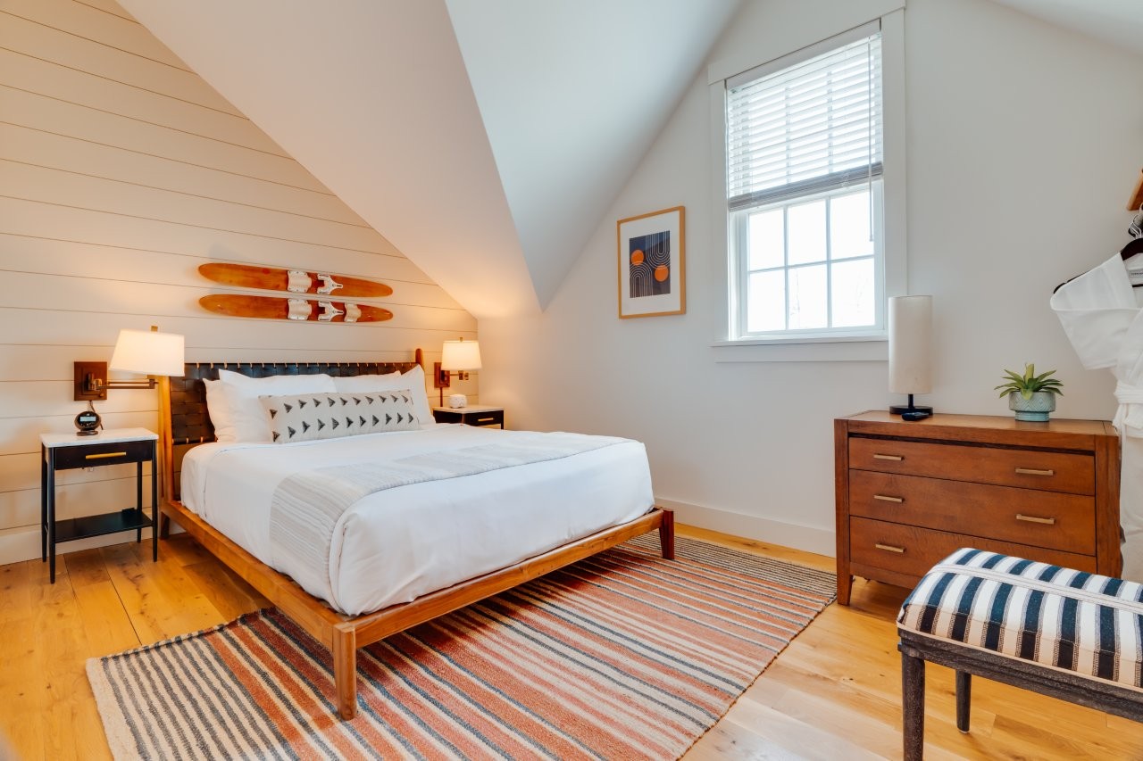 Deluxe King Suite